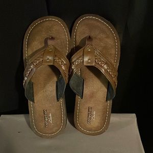 Clarks women’s leather flip-flops size 6